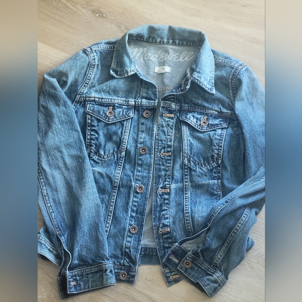 Madewell fitted Jean jacket small EUC